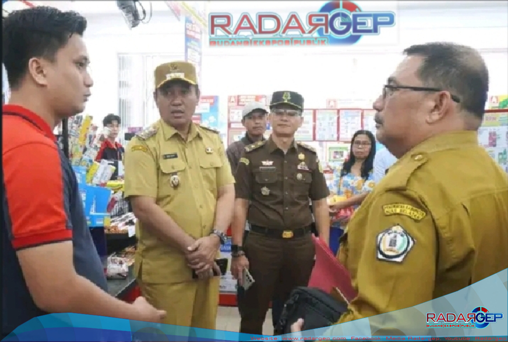 Jelang Hari Raya Idhul Fitri 1446 Hijriyah Wabup Nisel Lakukan Sidak Bersama Forkopimda di Pasar Telukdalam